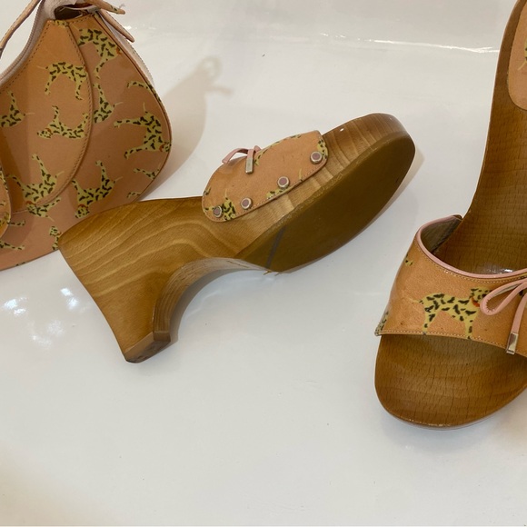 Y2K Stuart Weitzman Tan Mules with matching Dalmatian bag - Picture 4 of 10